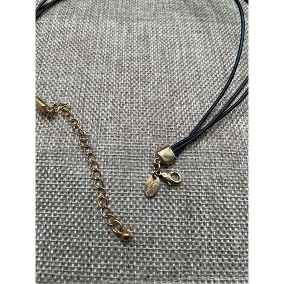 Vintage Lia Sophia Taos Goldtone Mother of Pearl Pendant Choker Necklace - Picture 6 of 8